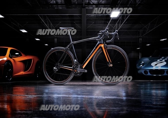 S-Works McLaren Tarmac: la Super Bike da 20.000 euro con tecnologia F1 S-Works McLaren Tarmac: la Super Bike da 20.000 euro con tecnologia F1