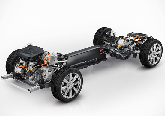 Nuova Volvo XC90, svelati i motori: Plug-In Hybrid da 400 CV e addio ai cinque cilindri Nuova Volvo XC90, svelati i motori: Plug-In Hybrid da 400 CV e addio ai cinque cilindri