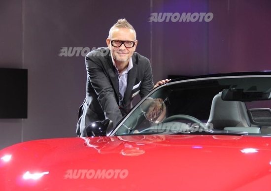 Rice: «Il design della nuova MX-5 esprime la sua fenomenale agilità su strada» Rice: «Il design della nuova MX-5 esprime la sua fenomenale agilità su strada»