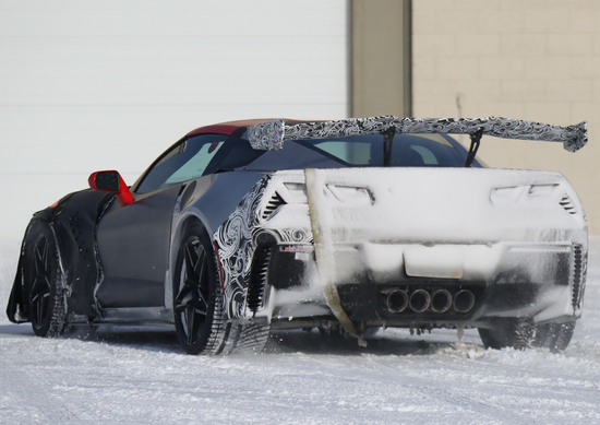 Nuova Corvette ZR1: spiata nel freddo nord, arriverà nel 2018 Nuova Corvette ZR1: spiata nel freddo nord, arriverà nel 2018