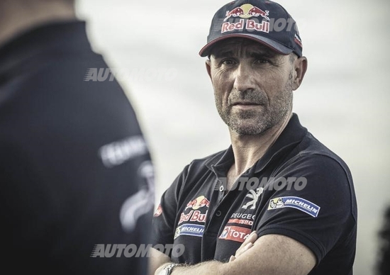 Peugeot: il super campione Peterhansel in livechat da Parigi. Lasciate le vostre domande! Peugeot: il super campione Peterhansel in livechat da Parigi. Lasciate le vostre domande!