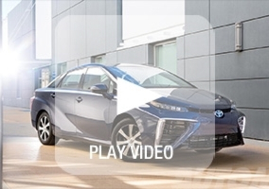 Toyota Mirai. I maestri dell'ibrido ci provano anche con l'idrogeno Toyota Mirai. I maestri dell'ibrido ci provano anche con l'idrogeno