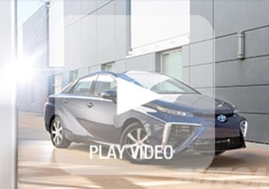 Toyota Mirai FCV: ecco come funziona l'auto alimentata a idrogeno Toyota Mirai FCV: ecco come funziona l'auto alimentata a idrogeno