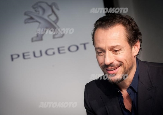 Stefano Accorsi: «La passione per le auto? È cominciata con la Peugeot 205 GTi di mio cugino meccanico» Stefano Accorsi: «La passione per le auto? È cominciata con la Peugeot 205 GTi di mio cugino meccanico»
