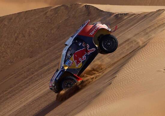 Dakar 2015, tutte le Peugeot sono ancora in gara. E una ha rischiato di vincere Dakar 2015, tutte le Peugeot sono ancora in gara. E una ha rischiato di vincere