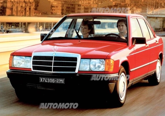 Mercedes-Benz Italia: 2,3 milioni di Stelle in 40 anni di storia Mercedes-Benz Italia: 2,3 milioni di Stelle in 40 anni di storia