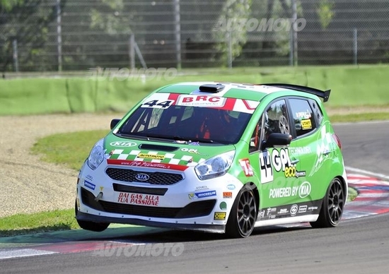 Green Hybrid Cup 2015: proseguono i test ufficiali delle Kia Venga a GPL Green Hybrid Cup 2015: proseguono i test ufficiali delle Kia Venga a GPL
