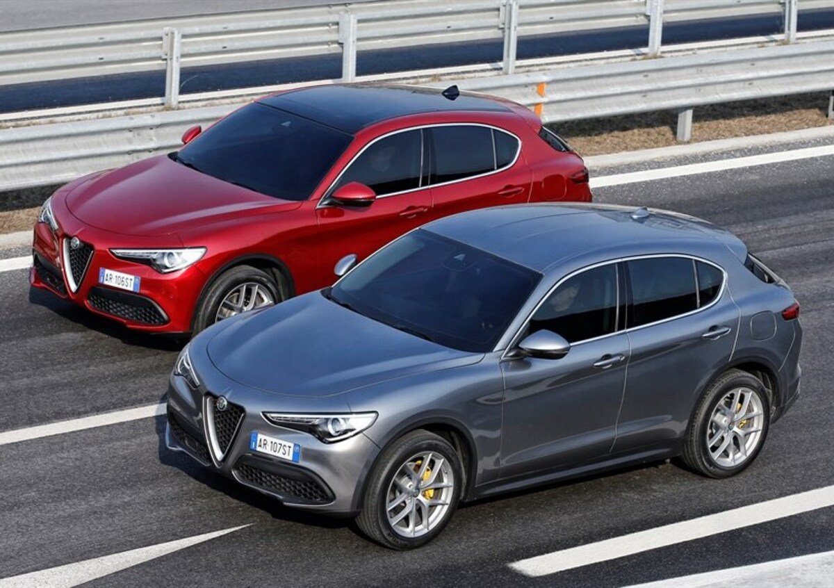 Alfa Stelvio E Giulia Full Led E Nuovo Infotainment In Arrivo Poi Una Erede Per 166 E Giulietta A Trazione Posteriore News Automoto It