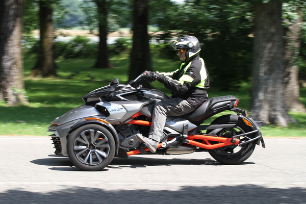 Manopole manubrio manopole moto e scooter Trike Nero gomma GS.