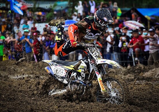 Shaun Simpson, quando il fango non intimidisce il pilota Shaun Simpson, quando il fango non intimidisce il pilota