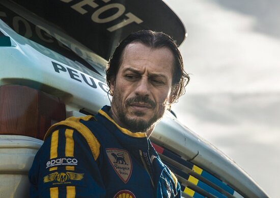 Stefano Accorsi vince il David di Donatello per “Veloce come il Vento” Stefano Accorsi vince il David di Donatello per “Veloce come il Vento”