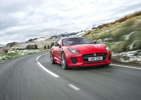 Jaguar F-Type, arriva la quattro cilindri Jaguar F-Type, arriva la quattro cilindri